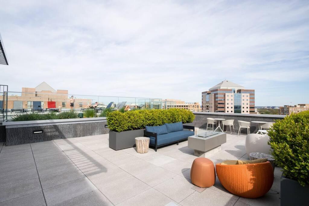 Stylish Condo At Clarendon With Rooftop Views Arlington Zewnętrze zdjęcie